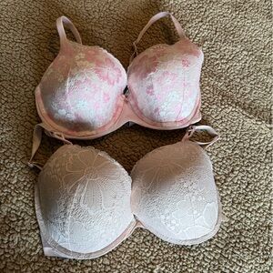 Victoria's Secret Cream Lace Bra 34DDD